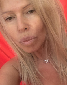 55 Year Old Buenos Aires, Argentina Woman